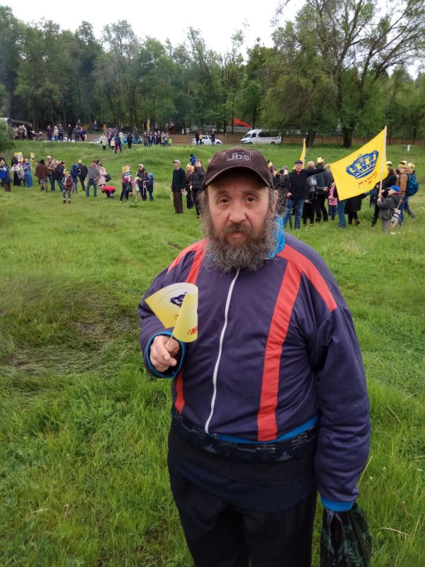 На фото: Эдик Шихман на празднике Лаг Ба-Омер в прошлом году.