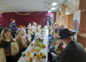 רבה הראשי של מולדובה מנחם מענדל אקסלרוד בביקור בעיר בעלץ לכבוד ראש השנה