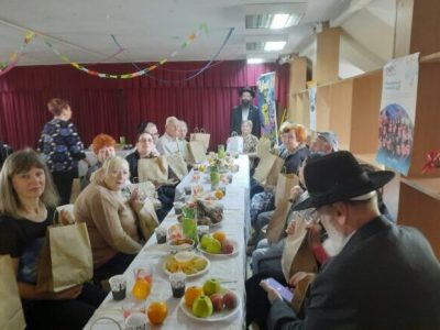 רבה הראשי של מולדובה מנחם מענדל אקסלרוד בביקור בעיר בעלץ לכבוד ראש השנה
